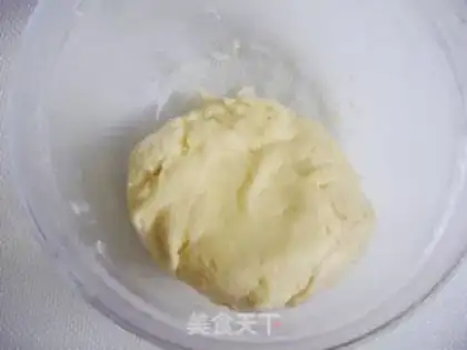 Make Bean pineapple bun step 6