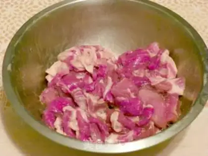 Make Three mushrooms of fried meat step 0