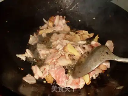Make Double pepper fried meat step 4