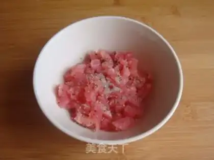 Make Tuna mashed salad step 3