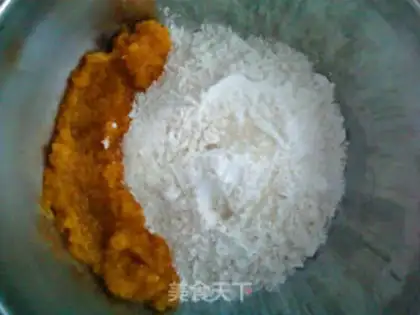 Make Yellow rose bun step 1
