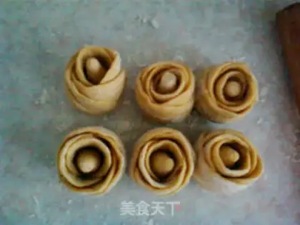 Make Yellow rose bun step 8