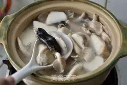 Make Chicken claw soup step 5