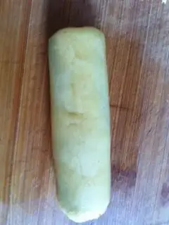 Make Gold-tree mud rolls step 5