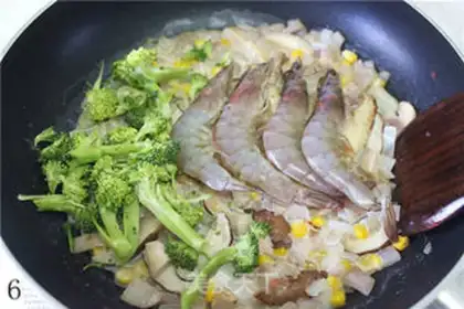 Make Shrimp coconut pasta step 5