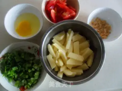Make Soy potato fried rice step 1