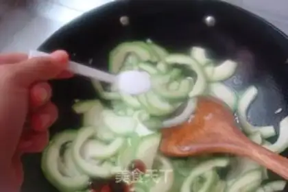 Make Garlic chili step 5