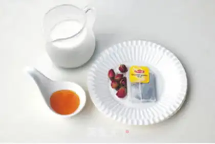 Make Rose milk tea step 0