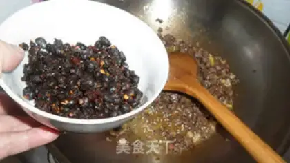 Make Beef bean spicy sauce step 4