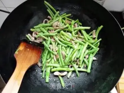 Make Spaghetti beans step 7