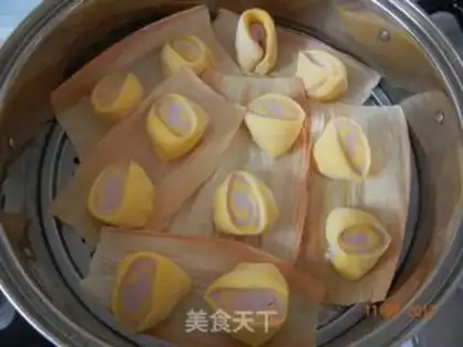 Make Double-coloured buns step 4