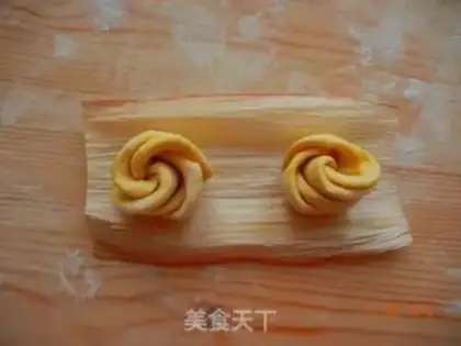 Make Double-coloured buns step 8