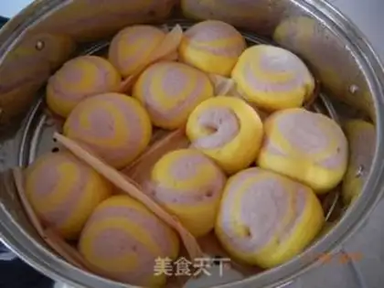 Make Double-coloured buns step 9