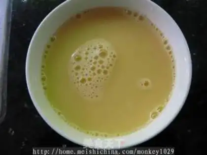 Make Shrimp steamed eggs step 1