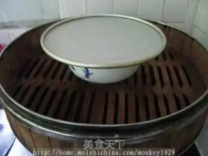 Make Shrimp steamed eggs step 2