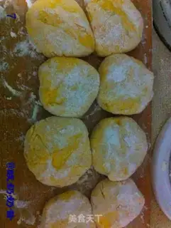 Make Pumpkin roll step 6