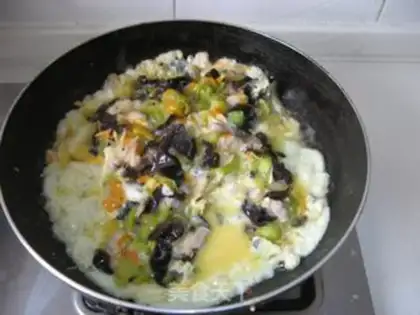 Make Pumpkin fried eggs step 7