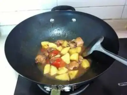 Make Tomato potato chicken wings step 9