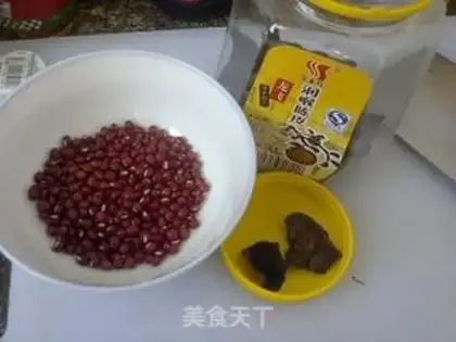 Make Scrawny and red bean soup step 2