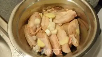 Make Coke chicken wings for almond mushrooms step 1