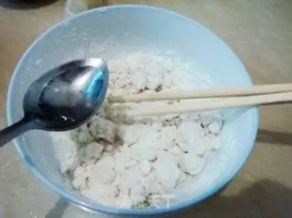 Make Wine and egg soup step 0