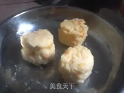 Make Mashed potatoes and carrots step 2
