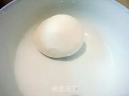 Make Wine and egg soup step 1
