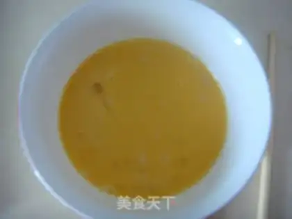 Make Garlic fried eggs step 2