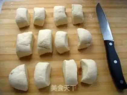 Make Red sugar pancakes step 1