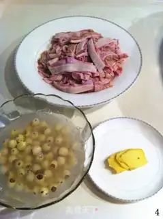 Make Lotus pig belly soup step 3