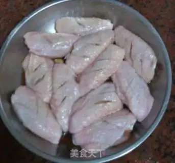 Make Salted chicken wings step 1
