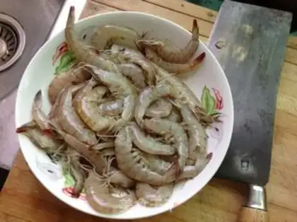 Make Spicy shrimp step 0