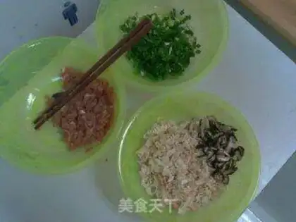 Make Scrambled mushroom fried rice step 1