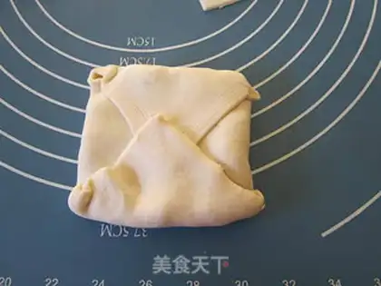 Make Soccer bean cake step 2