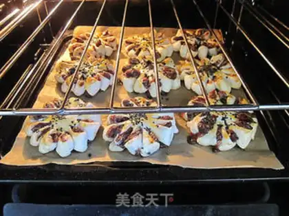 Make Soccer bean cake step 9