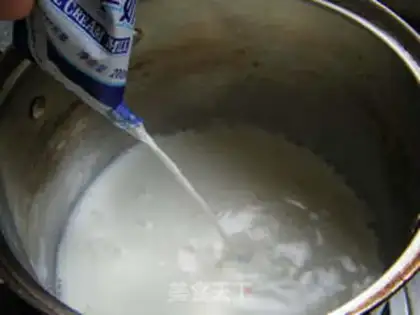 Make rum strawberry ice cream step 3