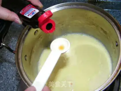 Make rum strawberry ice cream step 7