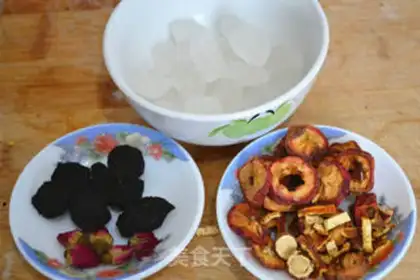 Make Sour plum soup step 0