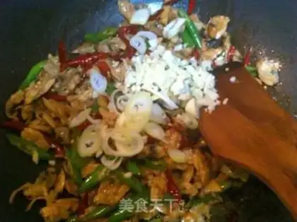 Make Spicy clams step 6