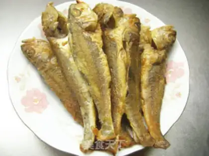 Make Dry-burned yellow fish step 3
