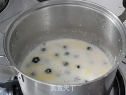 Make Blueberry fruit step 4
