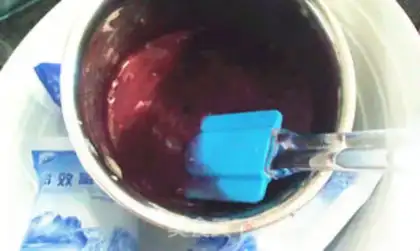 Make Blueberry mousse cake step 4