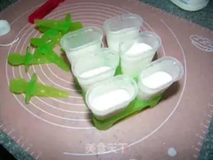 Make Yogurt cream ice cream step 2