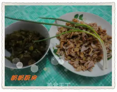 Make Xinjiang chicken step 1