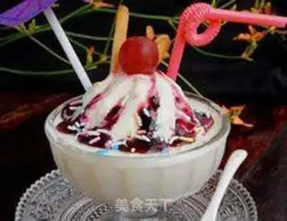 Make Vanilla blueberry ice cream step 17