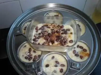 Make Red bean chocolate cake step 7