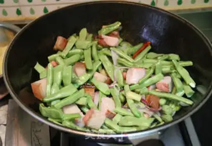 Make Inner Mongolia noodles step 2