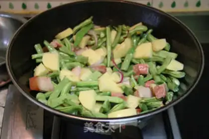 Make Inner Mongolia noodles step 3