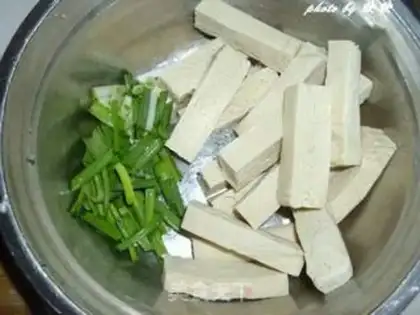 Make Frozen tofu meat step 1