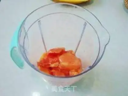 Make A papaya milkshake step 1